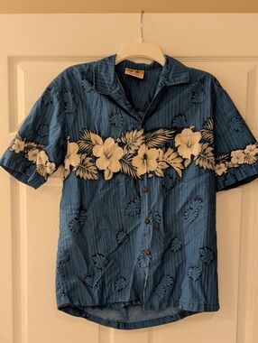 Blue Hawaiian Floral Button-down Shirt